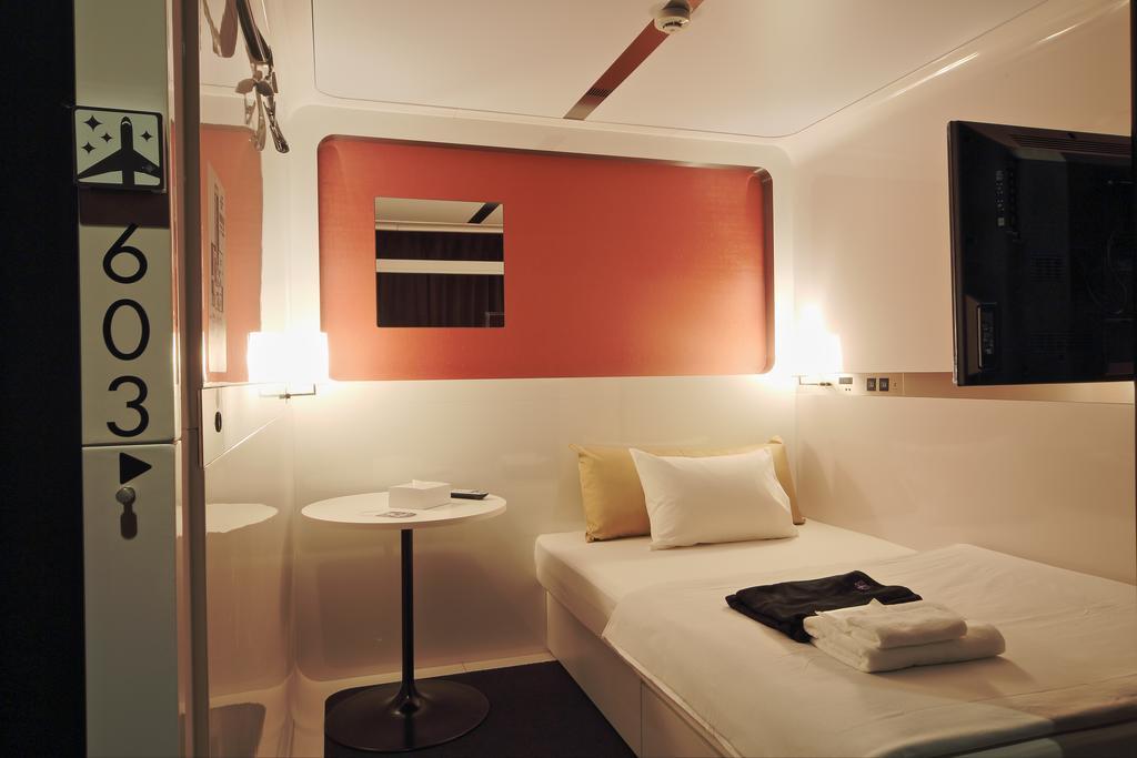 First Cabin Shinbashi Atagoyama Tokyo Room photo