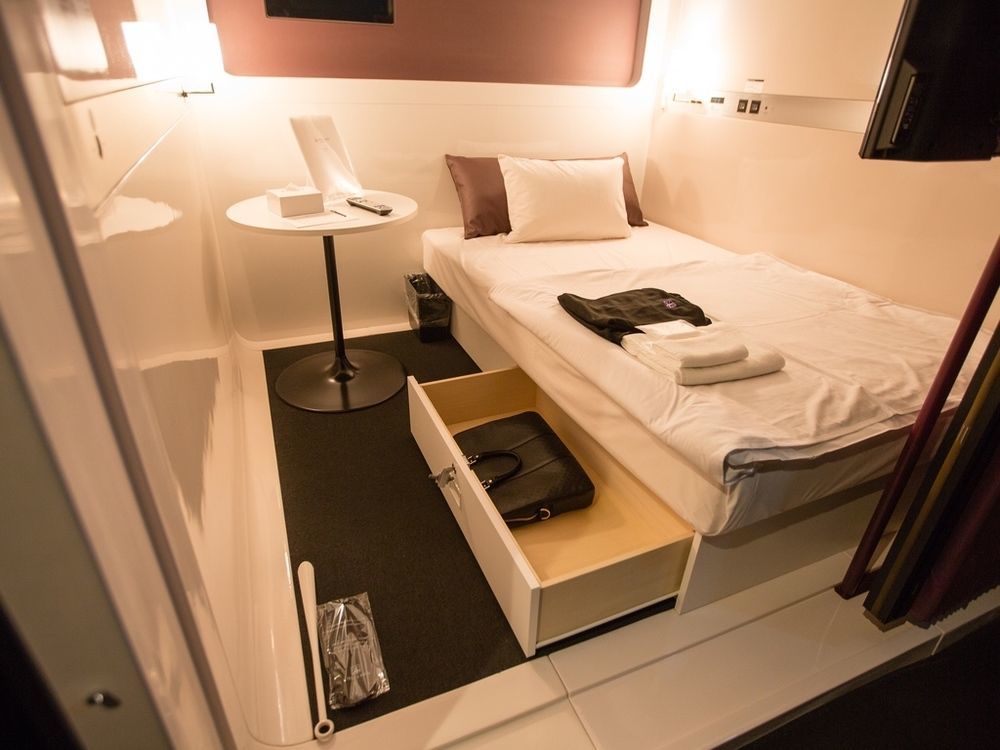First Cabin Shinbashi Atagoyama Tokyo Exterior photo